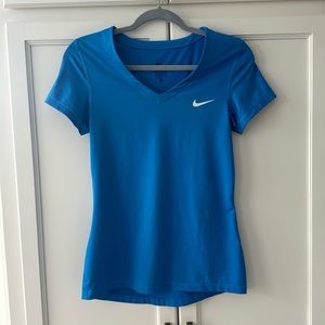 Nike dri fit workout top